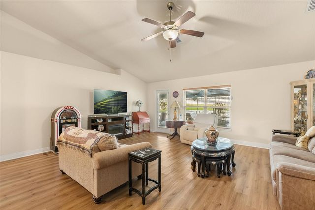 906 EDITH DRIVE, Fruitland Park, FL 34731