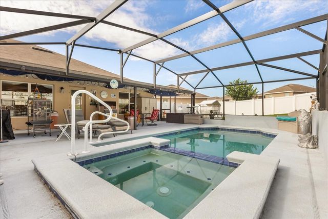 906 EDITH DRIVE, Fruitland Park, FL 34731
