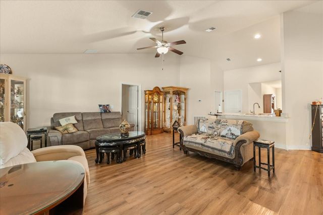 906 EDITH DRIVE, Fruitland Park, FL 34731