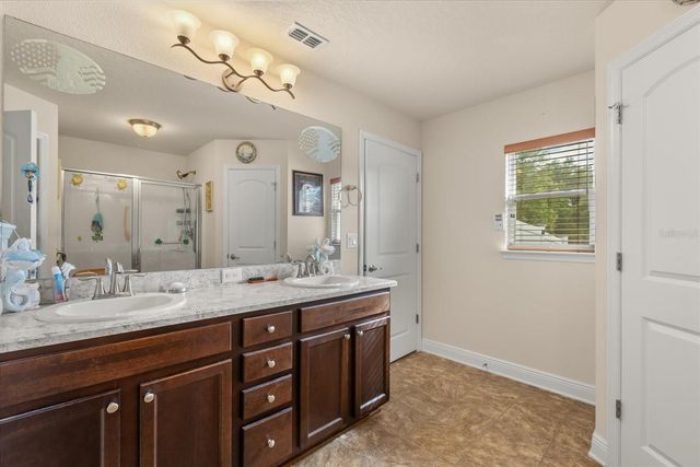 906 EDITH DRIVE, Fruitland Park, FL 34731
