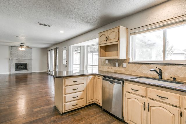 2204 Winslow Court, Flower Mound, TX 75028