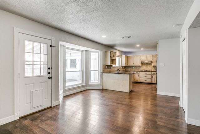 2204 Winslow Court, Flower Mound, TX 75028