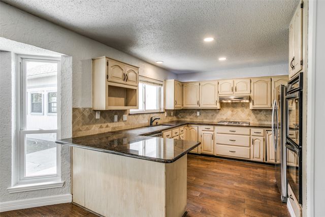 2204 Winslow Court, Flower Mound, TX 75028