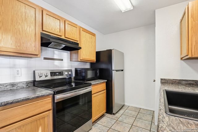 7538 Rimhurst, San Antonio, TX 78250