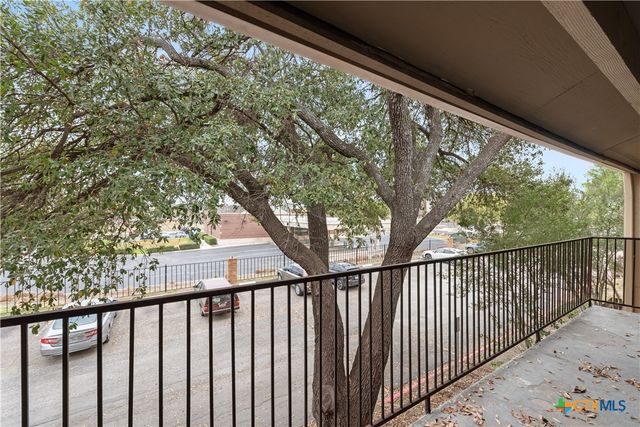 1202 Thorpe Lane 216, San Marcos, TX 78666