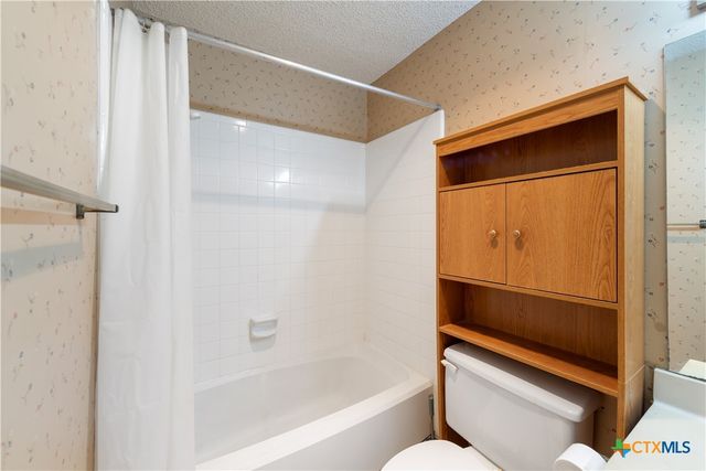 1202 Thorpe Lane 216, San Marcos, TX 78666