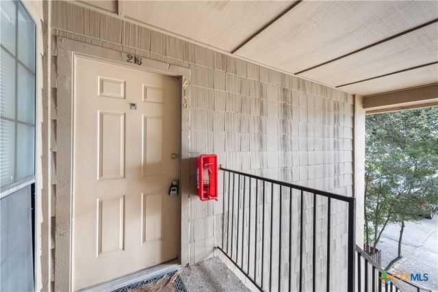 1202 Thorpe Lane 216, San Marcos, TX 78666