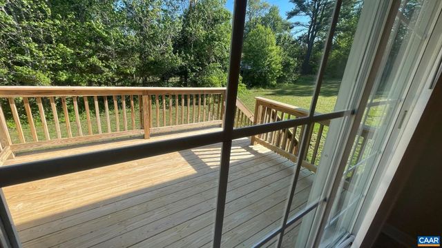 4335 VALLEY LN, Kents Store, VA 23084