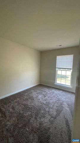 4335 VALLEY LN, Kents Store, VA 23084