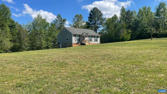 4335 VALLEY LN, Kents Store, VA 23084