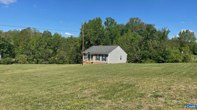 4335 VALLEY LN, Kents Store, VA 23084