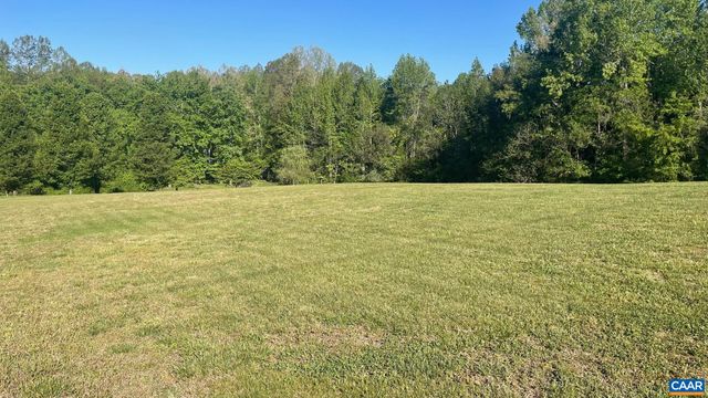 4335 VALLEY LN, Kents Store, VA 23084