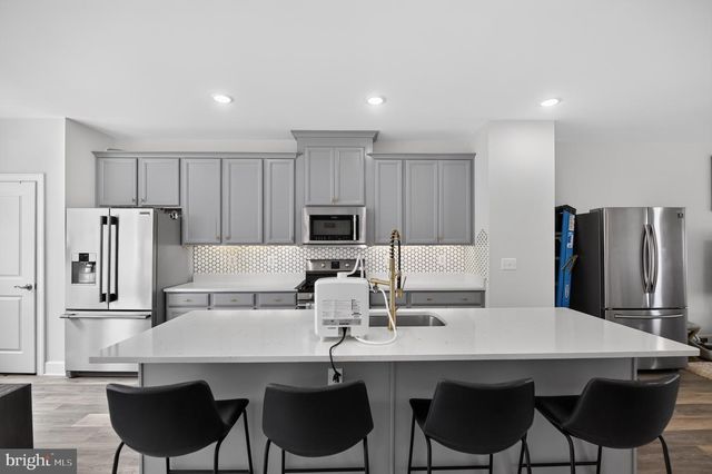 6115 CAMERONS FERRY DR, Haymarket, VA 20169