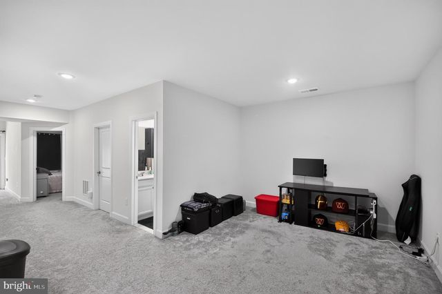 6115 CAMERONS FERRY DR, Haymarket, VA 20169