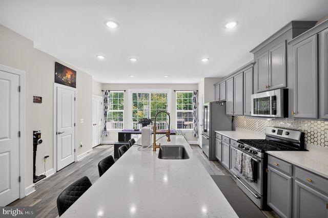 6115 CAMERONS FERRY DR, Haymarket, VA 20169