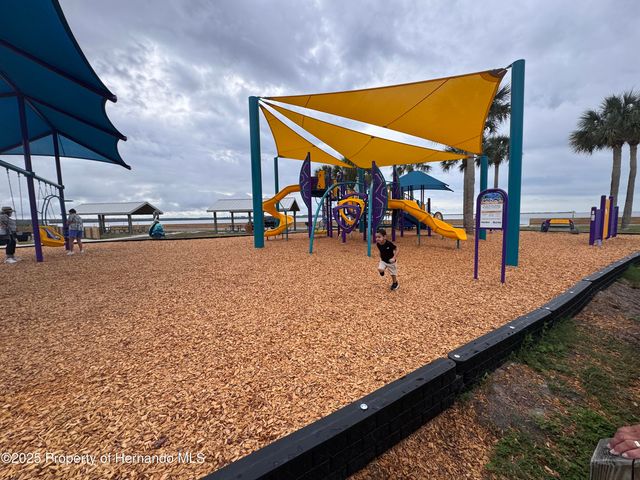 6028 Palm Creek Drive, Weeki Wachee, FL 34607