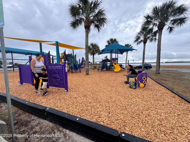 6028 Palm Creek Drive, Weeki Wachee, FL 34607