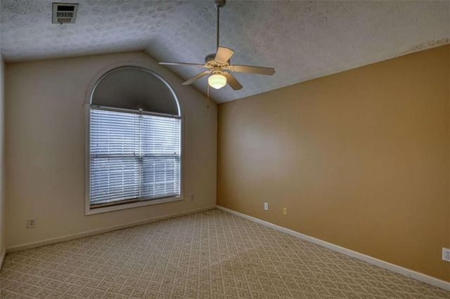 565 Ambur Lake Dr, Lawrenceville, GA 30043