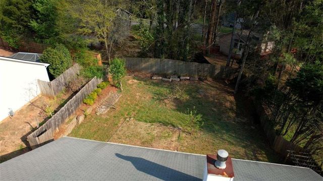 565 Ambur Lake Dr, Lawrenceville, GA 30043