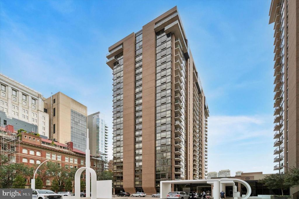 233 S 6TH ST #305D, Philadelphia, PA 19106