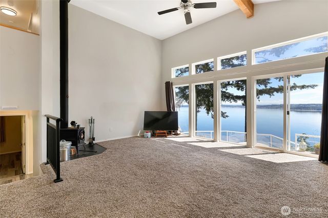 10125 Totem Way, Anderson Island, WA 98303