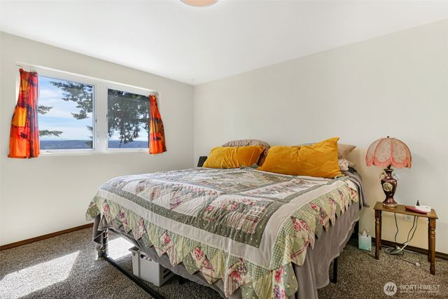 10125 Totem Way, Anderson Island, WA 98303