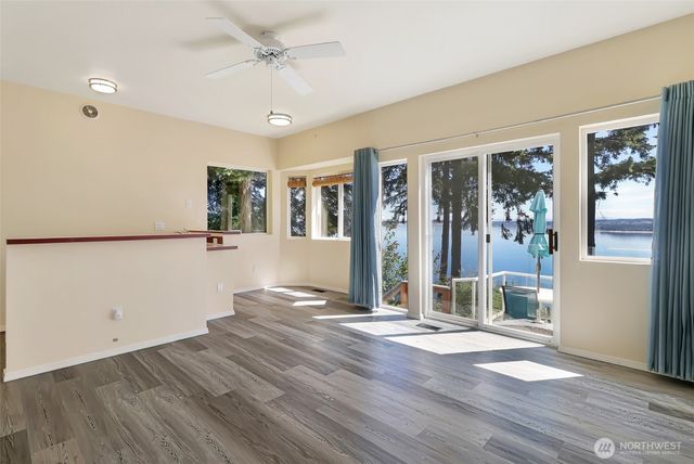 10125 Totem Way, Anderson Island, WA 98303