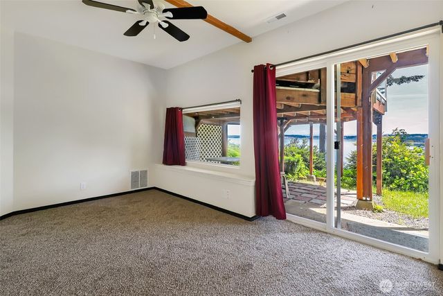 10125 Totem Way, Anderson Island, WA 98303