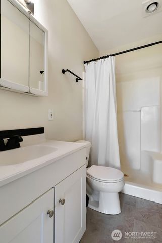 10125 Totem Way, Anderson Island, WA 98303