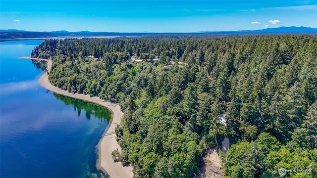 10125 Totem Way, Anderson Island, WA 98303