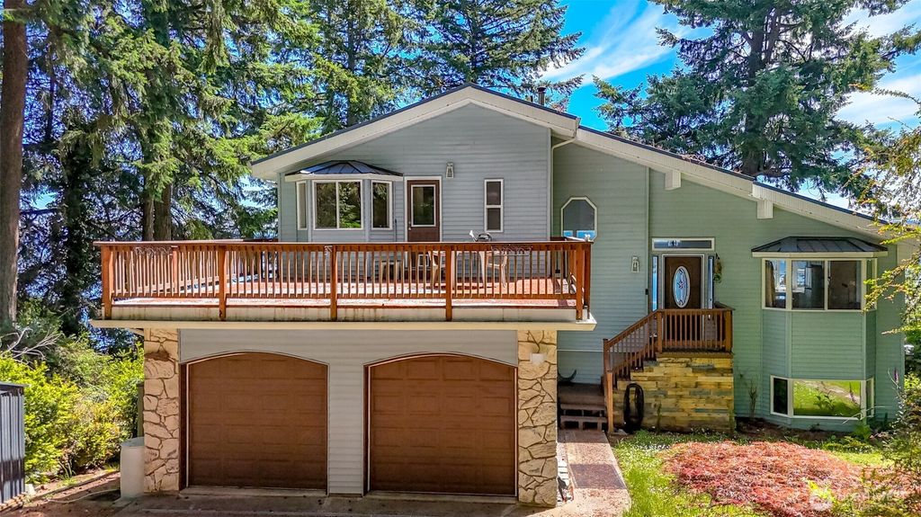 10125 Totem Way, Anderson Island, WA 98303