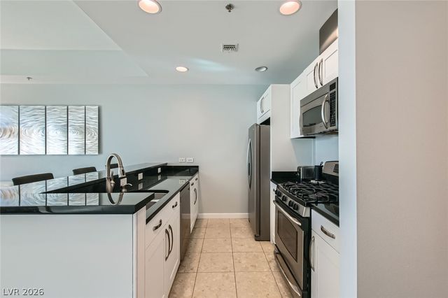 4525 Dean Martin Drive 2001, Las Vegas, NV 89103
