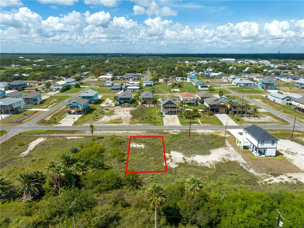 1120 S Magnolia St, Rockport, TX 78382 — photo 5