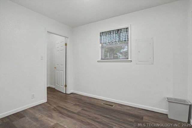 8310 S 73rd West Avenue, Tulsa, OK 74131