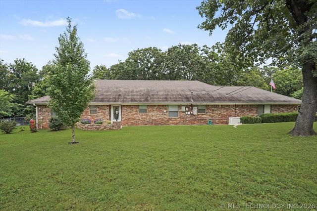 8310 S 73rd West Avenue, Tulsa, OK 74131