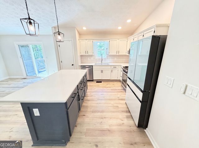 1327 Towne Harbor Trail, Woodstock, GA 30189