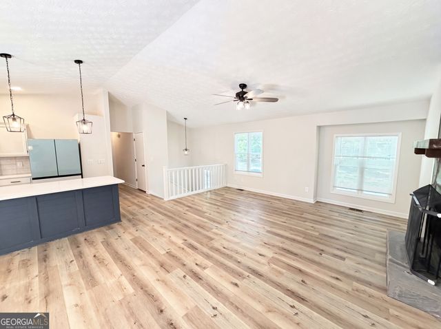 1327 Towne Harbor Trail, Woodstock, GA 30189