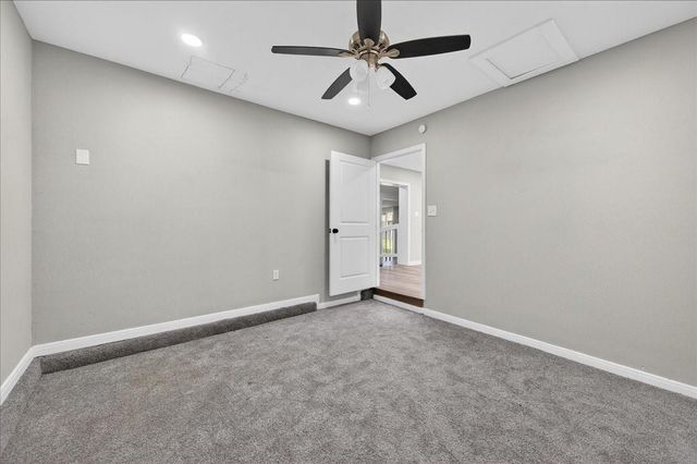 416 22nd Avenue N, Texas City, TX 77590