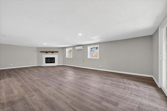 416 22nd Avenue N, Texas City, TX 77590