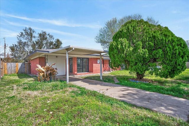 416 22nd Avenue N, Texas City, TX 77590