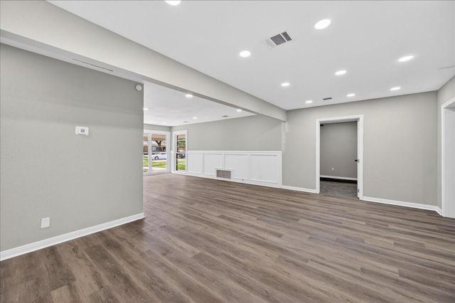 416 22nd Avenue N, Texas City, TX 77590