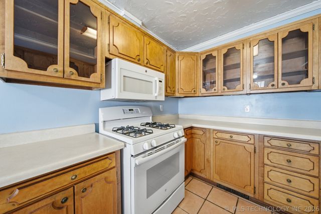 1120 S Quebec Avenue, Tulsa, OK 74112