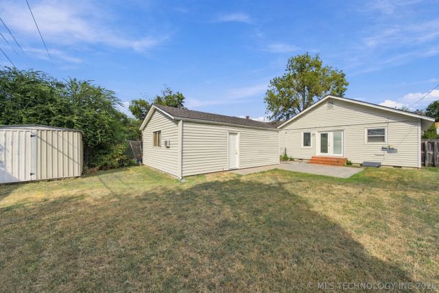 1120 S Quebec Avenue, Tulsa, OK 74112