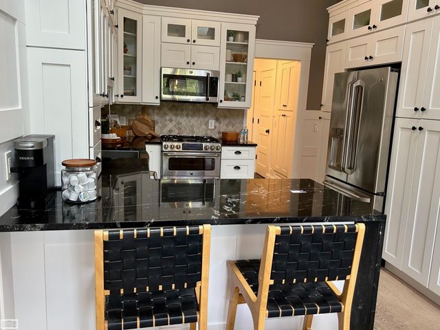 8131 Huntington Ridge Court, Washington Twp, MI 48094