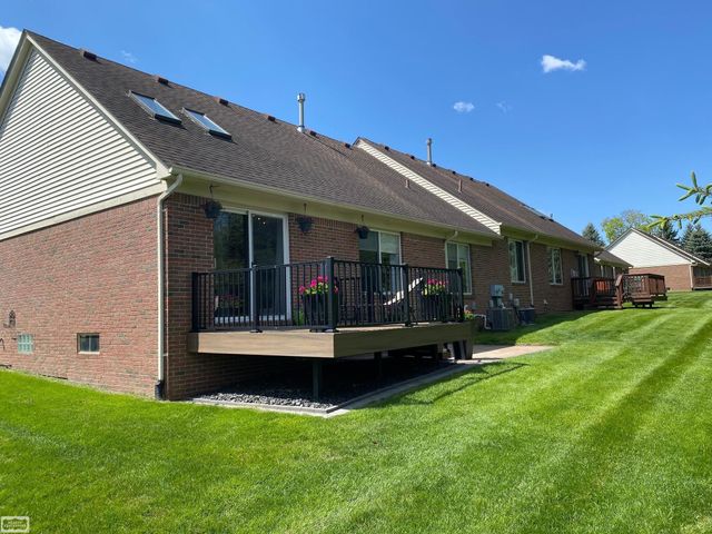 8131 Huntington Ridge Court, Washington Twp, MI 48094