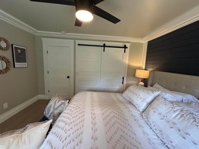 8131 Huntington Ridge Court, Washington Twp, MI 48094