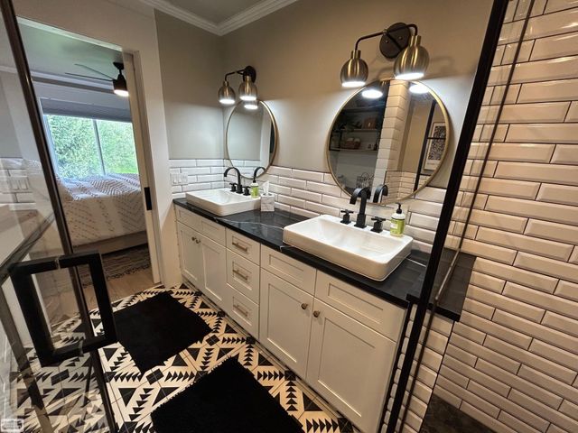 8131 Huntington Ridge Court, Washington Twp, MI 48094