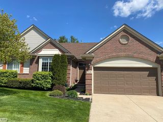 8131 Huntington Ridge Court, Washington Twp, MI 48094