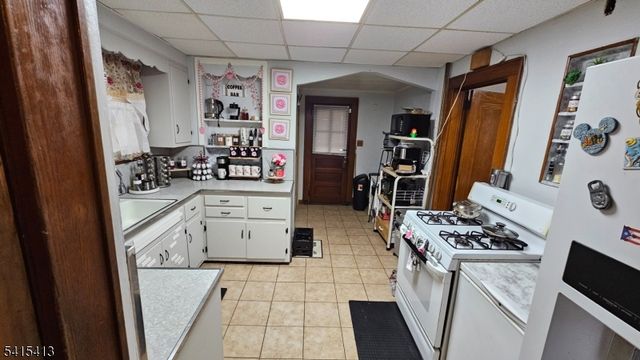 213 Vernon Ave, Paterson City, NJ 07503