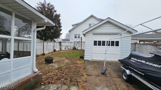 213 Vernon Ave, Paterson City, NJ 07503